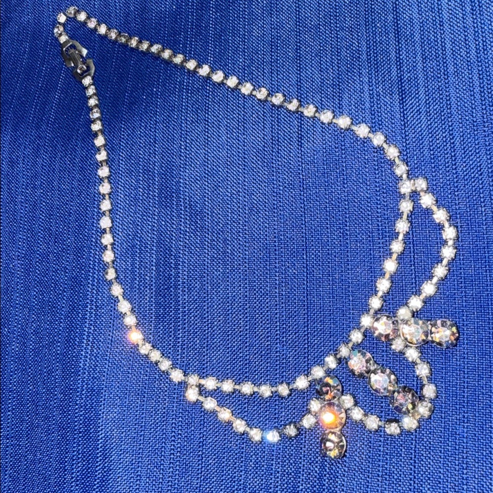 vintage Aurora Borealis elegant rhinestone choker necklace, likely dating 50-60s